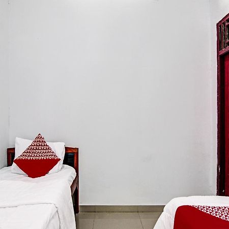 Oyo 92330 Hotel Rindu Sempadan Near Taman Wisata Rindu Sempadan Пеканбару Экстерьер фото