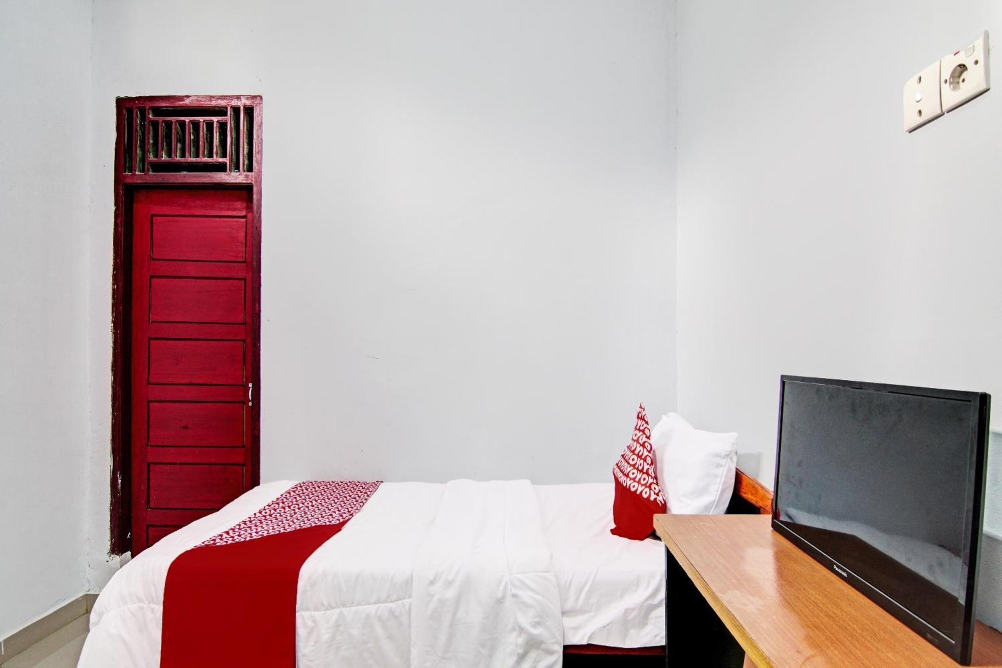 Oyo 92330 Hotel Rindu Sempadan Near Taman Wisata Rindu Sempadan Пеканбару Экстерьер фото
