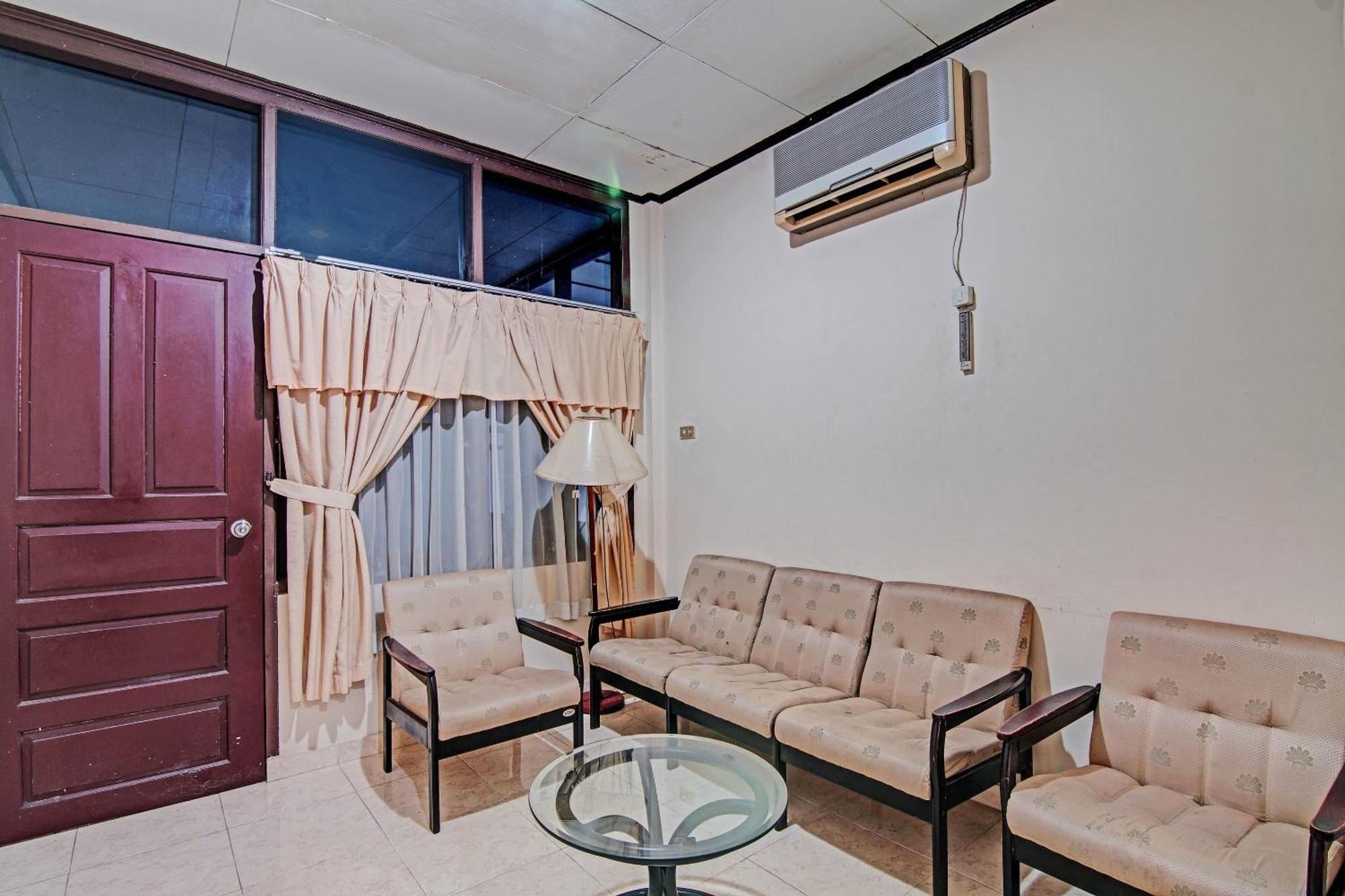 Oyo 92330 Hotel Rindu Sempadan Near Taman Wisata Rindu Sempadan Пеканбару Экстерьер фото