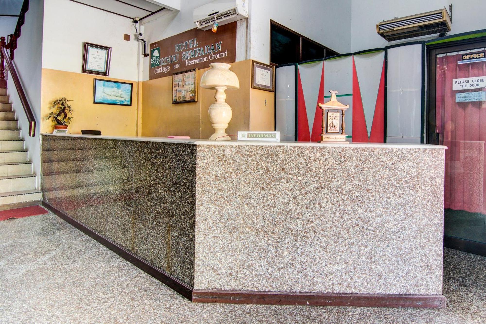 Oyo 92330 Hotel Rindu Sempadan Near Taman Wisata Rindu Sempadan Пеканбару Экстерьер фото